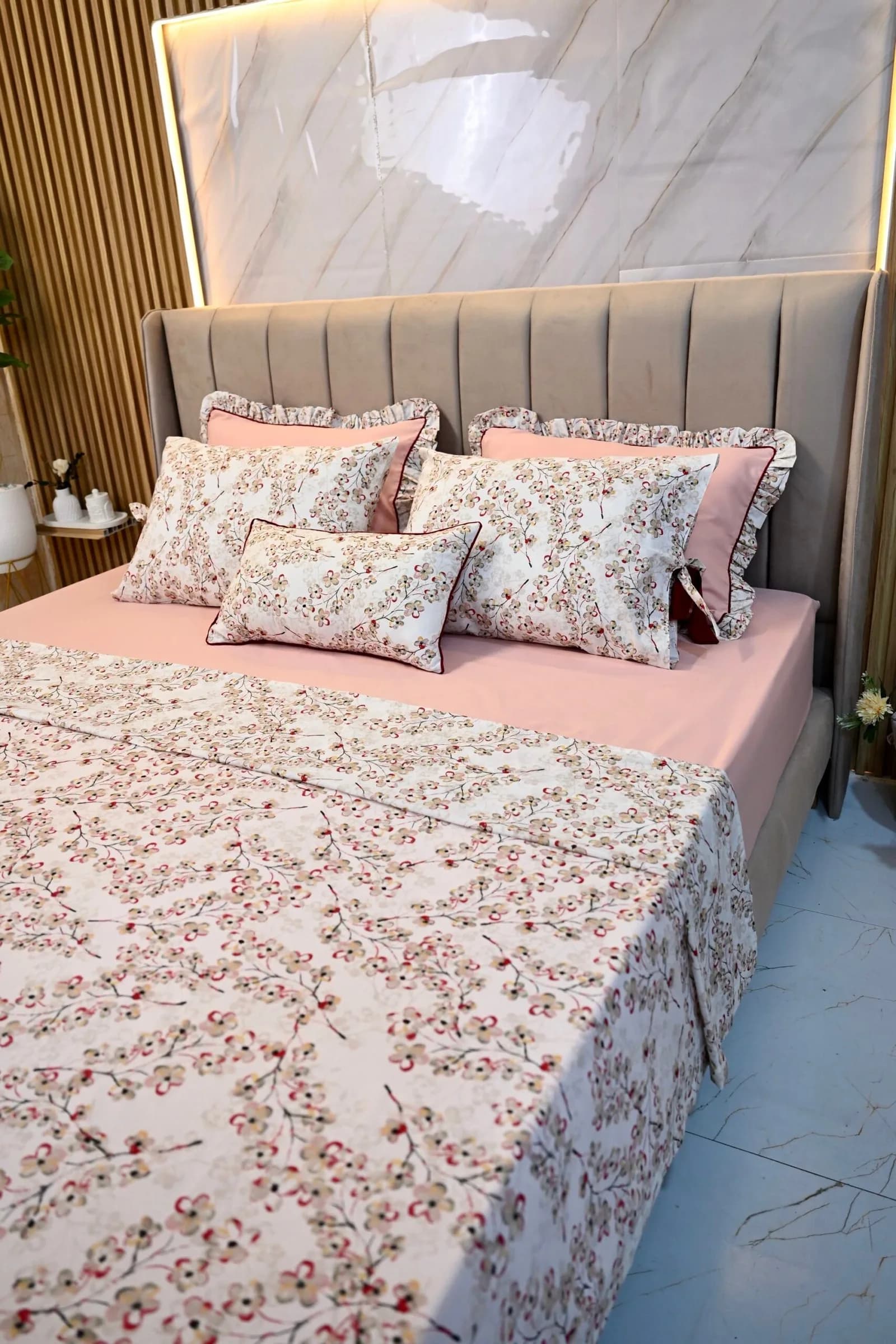 Parure de Lit « Fleur de Cerisier » –7 pièces