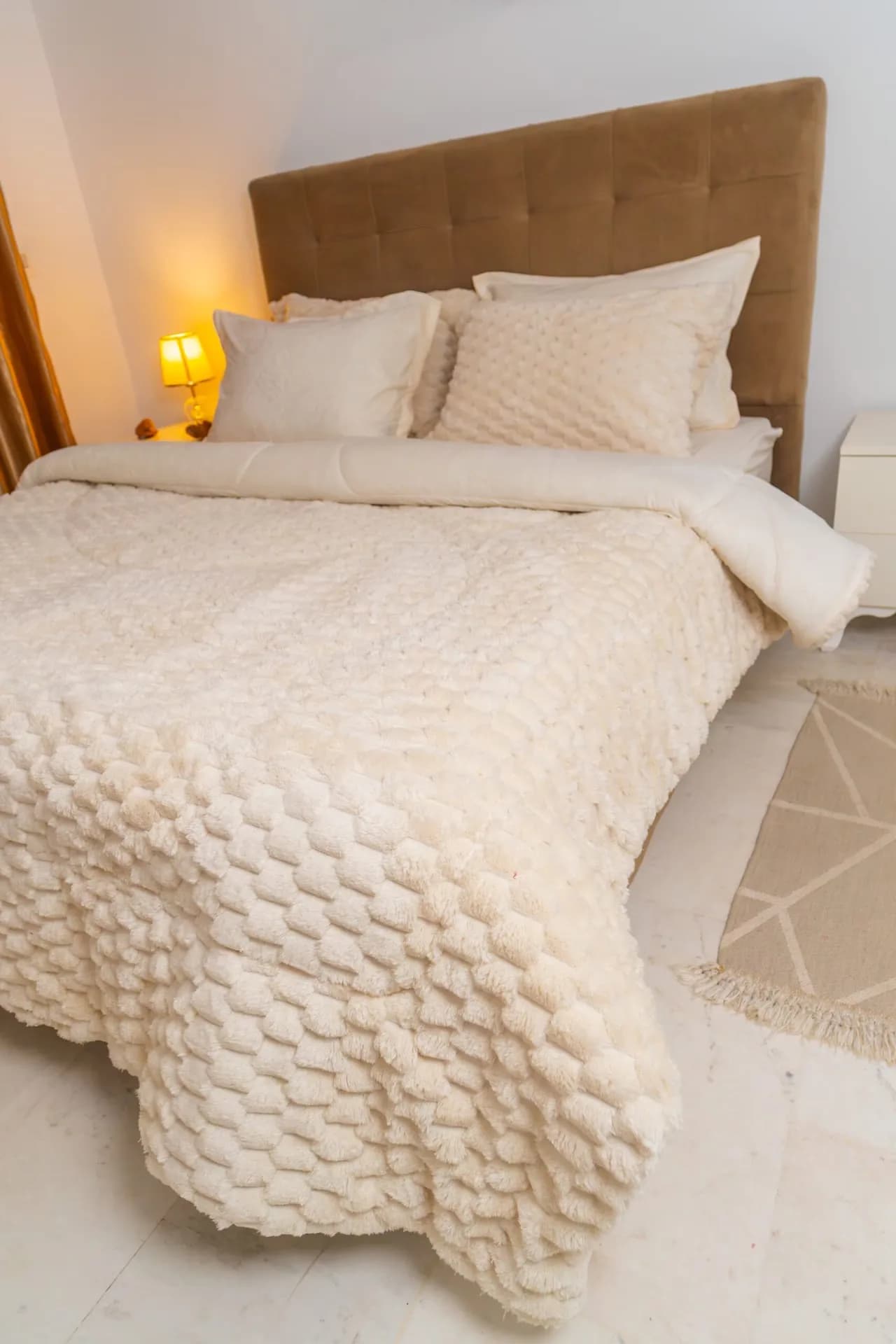Couette Velours 2 places 240×230 cm Beige Crème | A la Page Tunisie