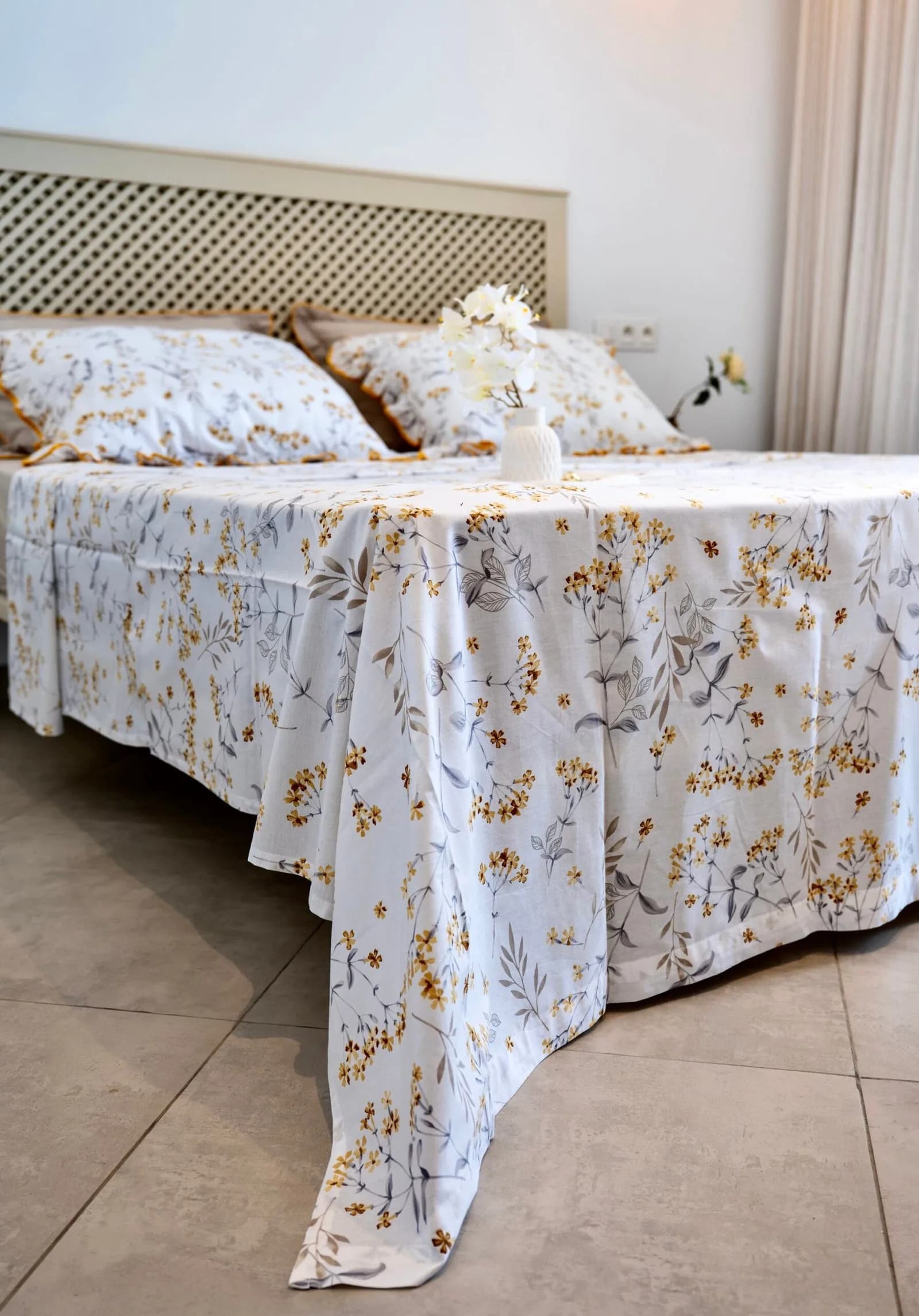 Parure de Lit 100% Coton « Mimosa » Floral Épuré (Pack 6 Pièces) | A la Page