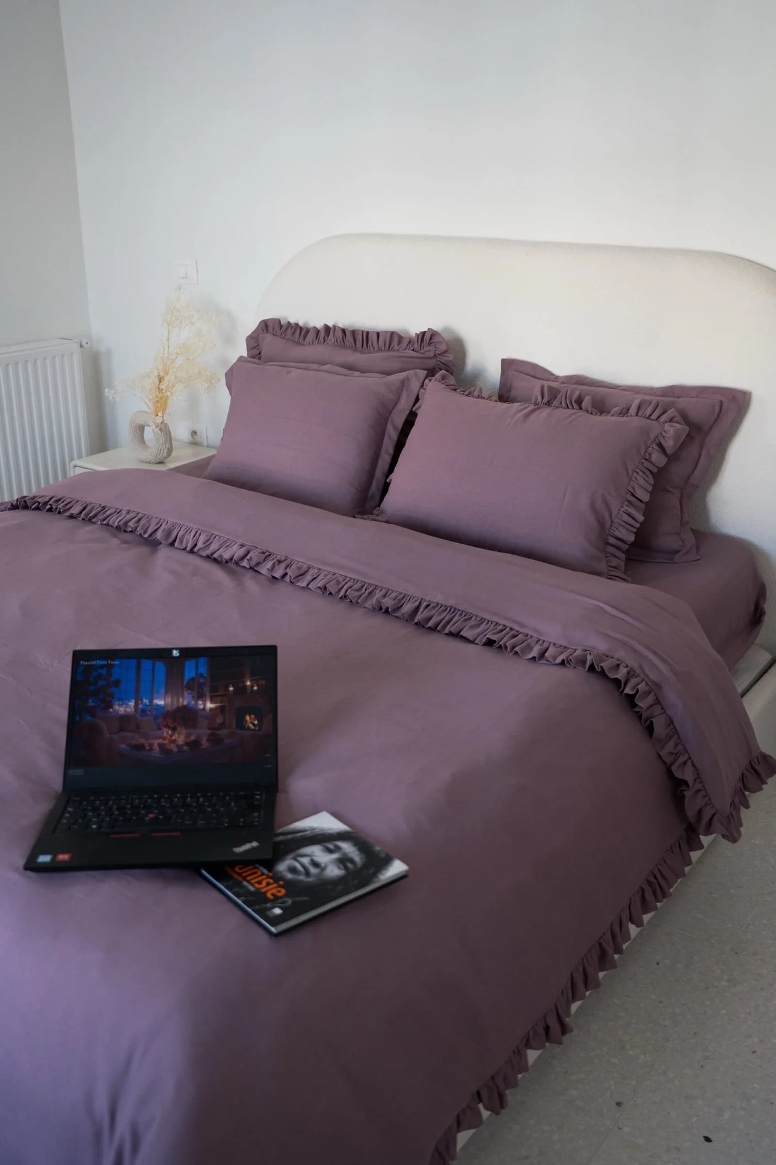 Housse de couette à volants mauve clair – Douceur et élégance moderne | Tunisie