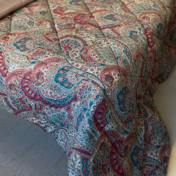 Couette 2 Places 7 Pièces (220x240) avec 4 Taies d'Oreiller + Coussin et Housse de Matelas - Luxe et Confort