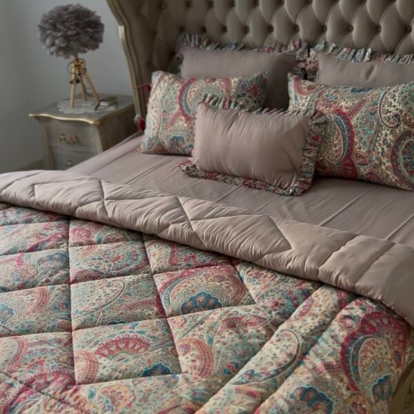 Couette 2 Places 7 Pièces (220x240) avec 4 Taies d'Oreiller + Coussin et Housse de Matelas - Luxe et Confort