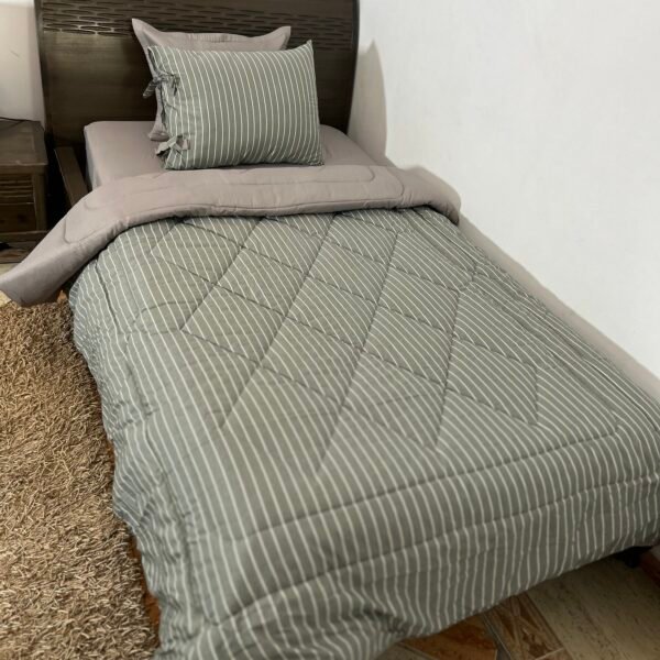 img_5928 Couette 1,5 Place 180x220 - Confort et Chaleur pour des Nuits Douces