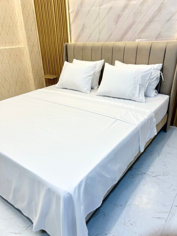 Parure de lit 6 pièces haut de gamme – Broderie élégante et tissu premium