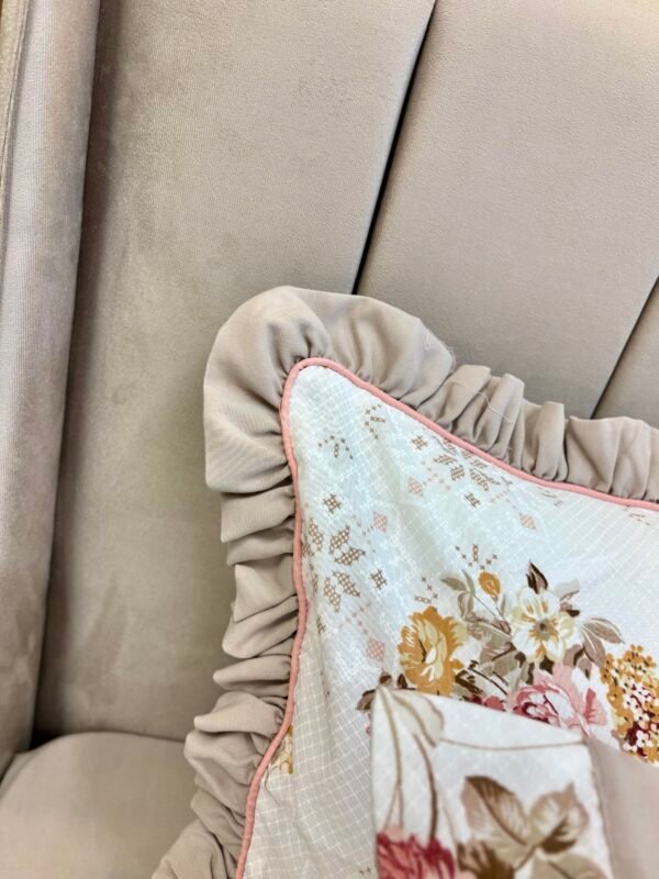 Parure de lit 7 pièces avec housse + drap + 4 taies + coussin déco