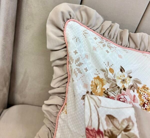 Parure de lit 7 pièces avec housse + drap + 4 taies + coussin déco