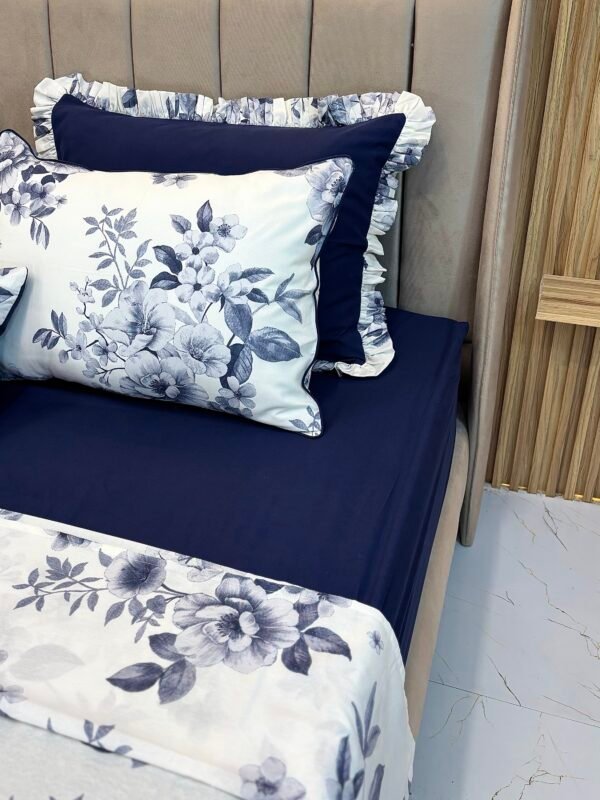 img_0356 Parure de lit 7 pièces avec housse + drap + 4 taies + coussin déco