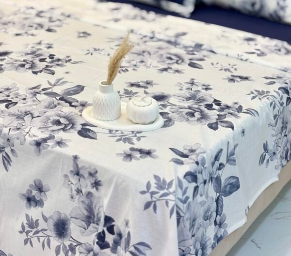 Parure de lit 7 pièces avec housse + drap + 4 taies + coussin déco