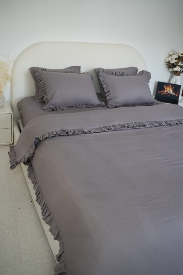 dsc01645 Housse de couette à volants gris clair – Style chic et intemporel | Tunisie
