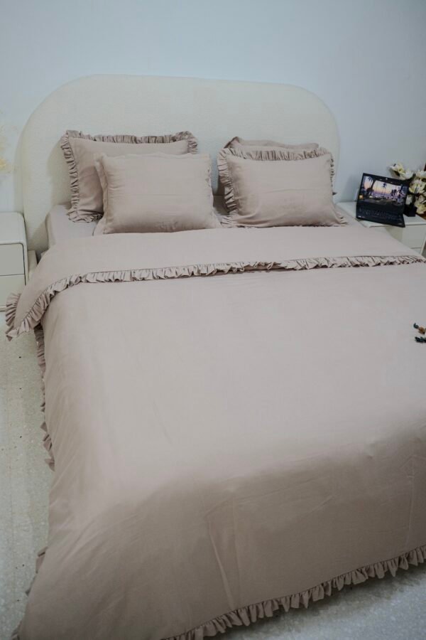 dsc01737-2 Housse de couette à volants beige clair – Élégance naturelle | Tunisie