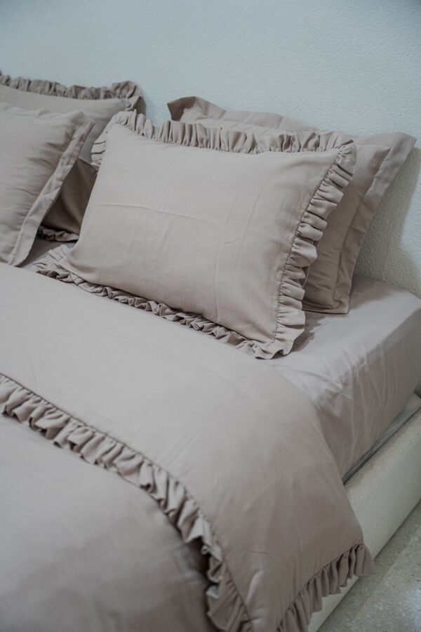 dsc01742 Housse de couette à volants beige clair – Élégance naturelle | Tunisie