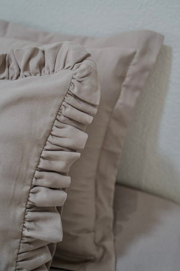 dsc01743 Housse de couette à volants beige clair – Élégance naturelle | Tunisie