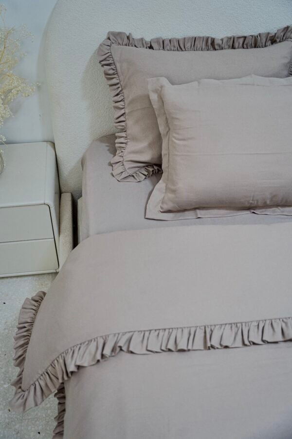 dsc01749 Housse de couette à volants beige clair – Élégance naturelle | Tunisie