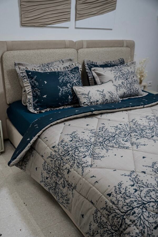 Couette 2 Places 7 Pièces (220x240) avec 4 Taies d'Oreiller + Coussin et Housse de Matelas - Luxe et Confort