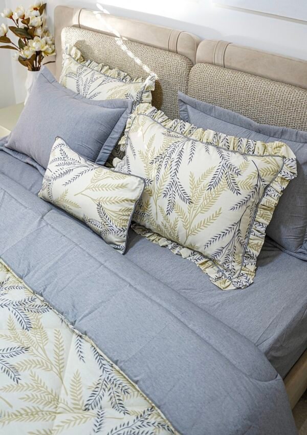 dsc01857 Couette 2 Places 7 Pièces (220x240) avec 4 Taies d'Oreiller + Coussin et Housse de Matelas - Luxe et Confort