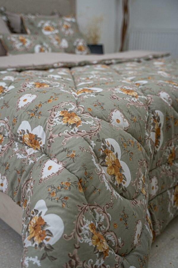 dsc01903 Couette 2 Places 7 Pièces (220x240) avec 4 Taies d'Oreiller + Coussin et Housse de Matelas - Luxe et Confort