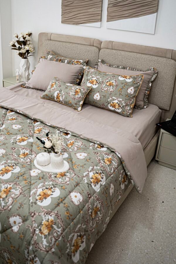 dsc01910 Couette 2 Places 7 Pièces (220x240) avec 4 Taies d'Oreiller + Coussin et Housse de Matelas - Luxe et Confort