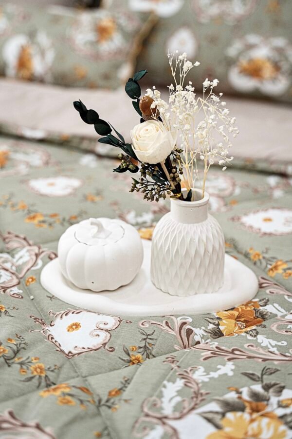 dsc01912 Couette 2 Places 7 Pièces (220x240) avec 4 Taies d'Oreiller + Coussin et Housse de Matelas - Luxe et Confort