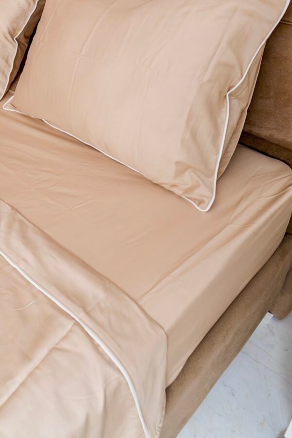 Parure de lit Satin de Coton Beige (4 pièces) | A la Page Tunisie