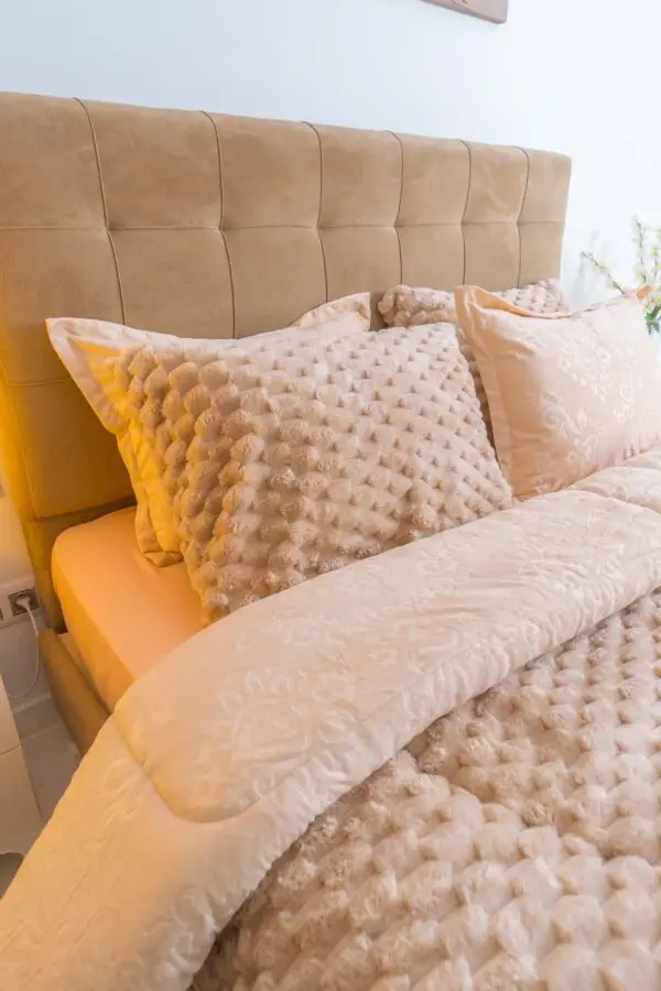 dsc00205-8 Couette Velours 2 places 240×230 cm Beige Rosé | A la Page Tunisie