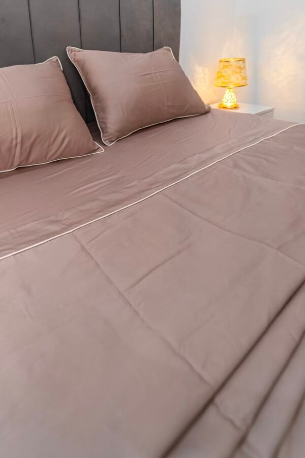 Parure de lit Satin de Coton Greige (4 pièces) | A la Page Tunisie