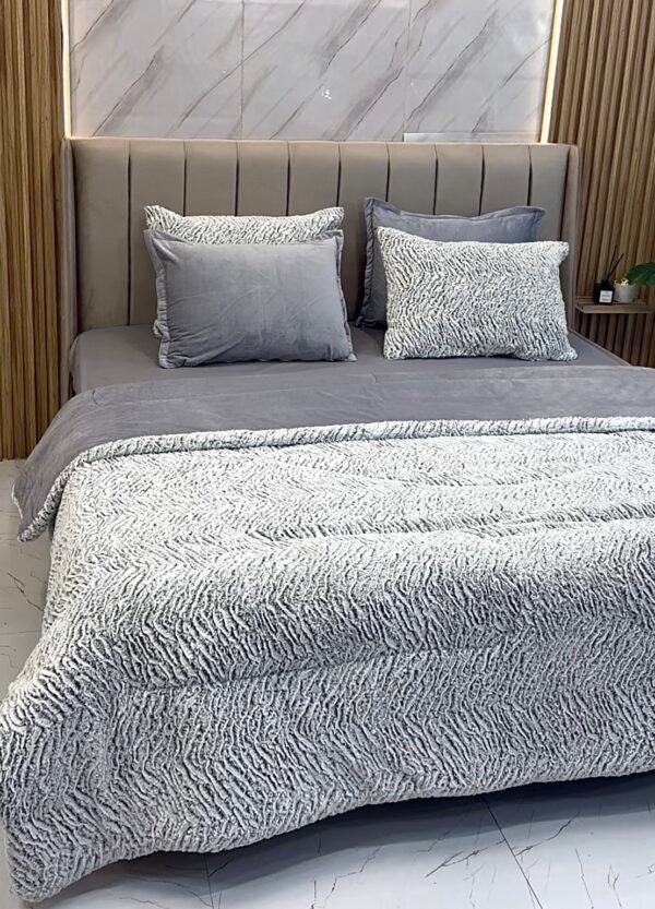 img_2635-2 Couette en velours grise – 5 pièces | Élégance & confort