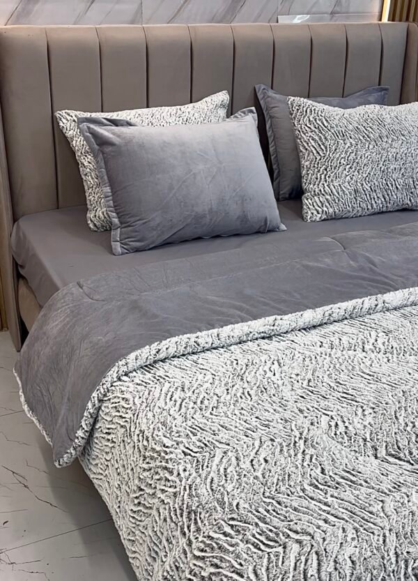 screenshot-44 Couette en velours grise – 5 pièces | Élégance & confort