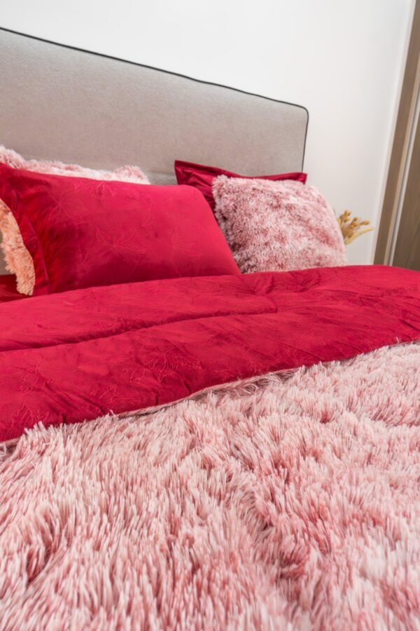 dsc00002-2 Couette Velours 2 places 240×230 cm Rose & Rouge | A la Page Tunisie