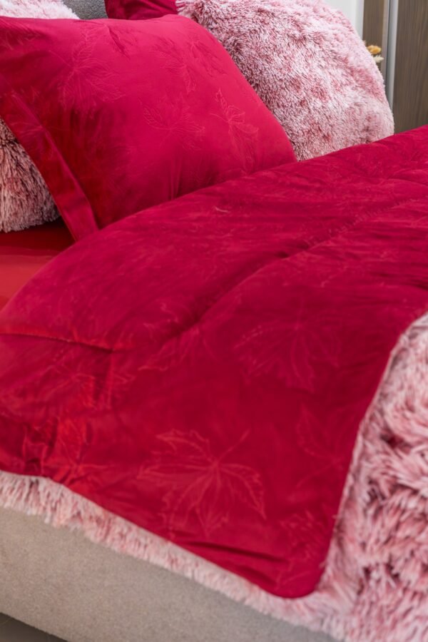 dsc00025-2 Couette Velours 2 places 240×230 cm Rose & Rouge | A la Page Tunisie