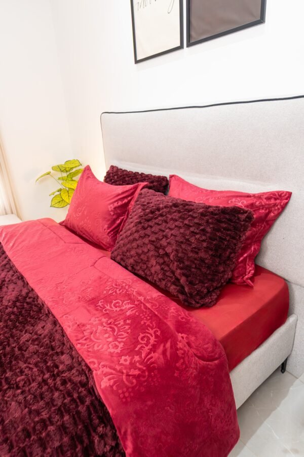 dsc09920 Couette Velours 2 places 240×230 cm Rouge Bordeaux | A la Page Tunisie