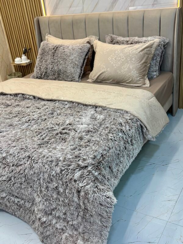 img_2577-2 Couette Velours 2 places 240×230 cm Beige & Marron | A la Page Tunisie