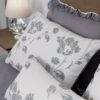 Parure de Lit Haute Gamme  Jacquard Brodé  "Signature Céladon" (7 Pièces) | A la Page