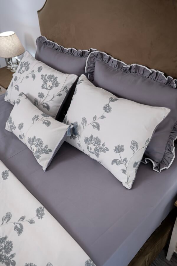 Parure de Lit Haute Gamme  Jacquard Brodé  "Signature Céladon" (7 Pièces) | A la Page