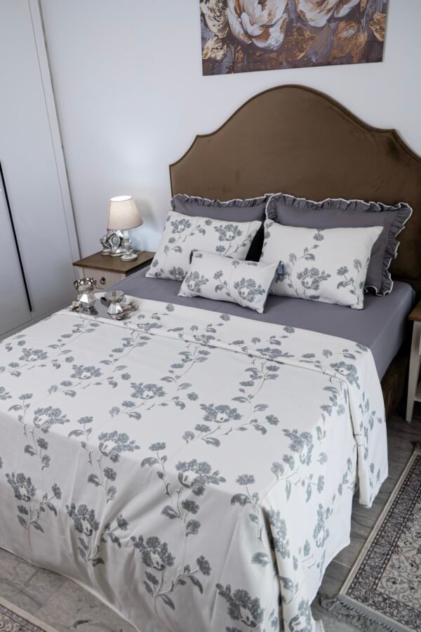 Parure de Lit Haute Gamme  Jacquard Brodé  "Signature Céladon" (7 Pièces) | A la Page