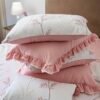 Parure de lit Haute Gamme  Jacquard Brodé "Rêve de Rose" (7 pièces) | A la Page