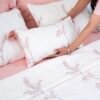 Parure de lit Haute Gamme  Jacquard Brodé "Rêve de Rose" (7 pièces) | A la Page