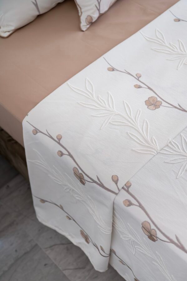 Parure de Lit Haute Gamme  Jacquard Brodé  "Cherry Blossom" (8 Pièces) | A la Page