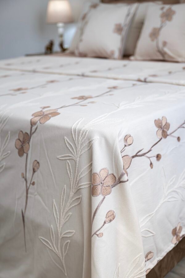 Parure de Lit Haute Gamme  Jacquard Brodé  "Cherry Blossom" (8 Pièces) | A la Page