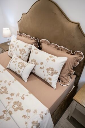 Parure de Lit Haute Gamme  Jacquard Brodé  "Fleur de Caramel" (7 Pièces) | A la Page