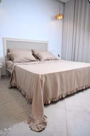 Parure de Lit Beige à volants ''6 Pièces'