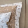 Parure de Lit 100% Coton "Sienna" Beige Végétal (Pack 6 Pièces) | A la Page
