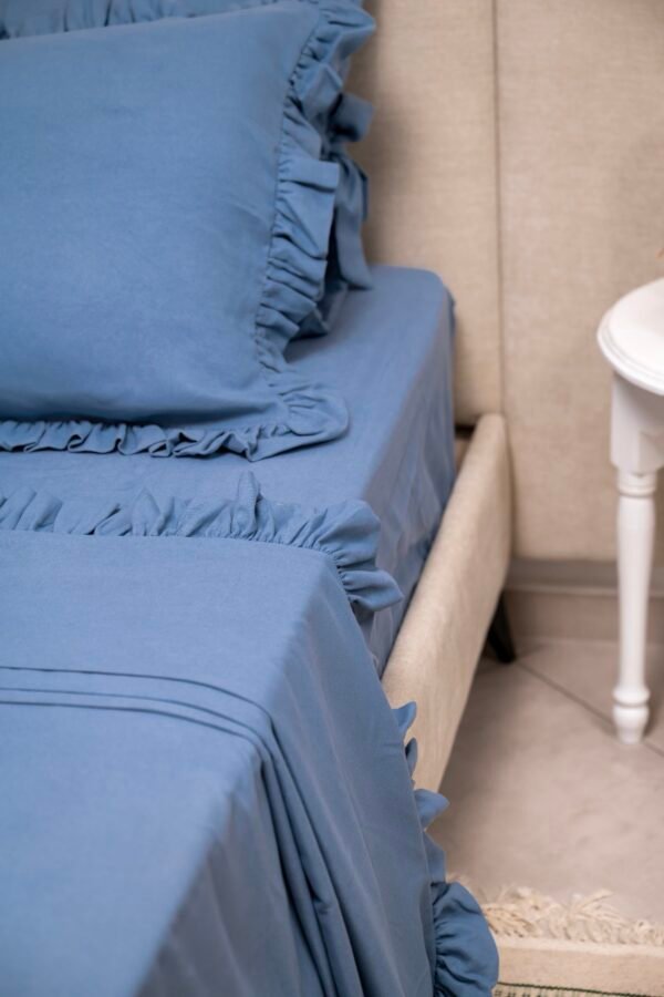 Parure de Lit Dusty Blue à volants ''6 Pièces''